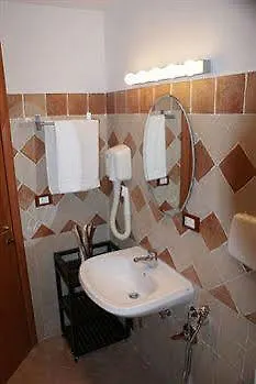 Amira Central Esedra 게스트하우스