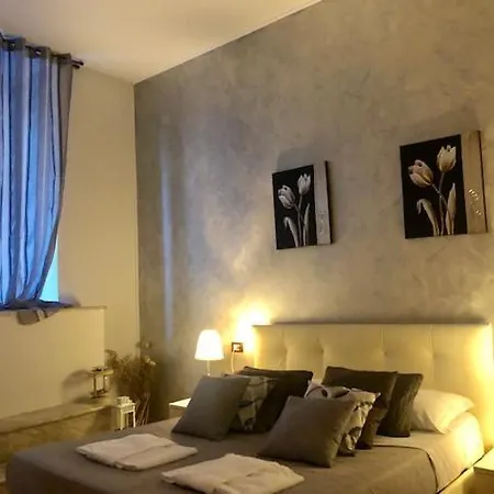 Amira Central Esedra בית הארחה 2*